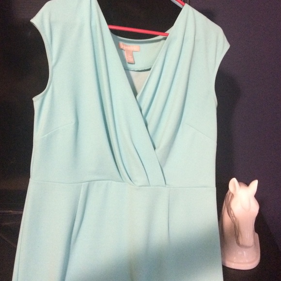 Lovely ice blue/green dress from Banana Republic - Picture 3 of 3