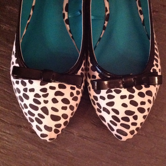 Forever 21 Animal Print Flats - Picture 1 of 3