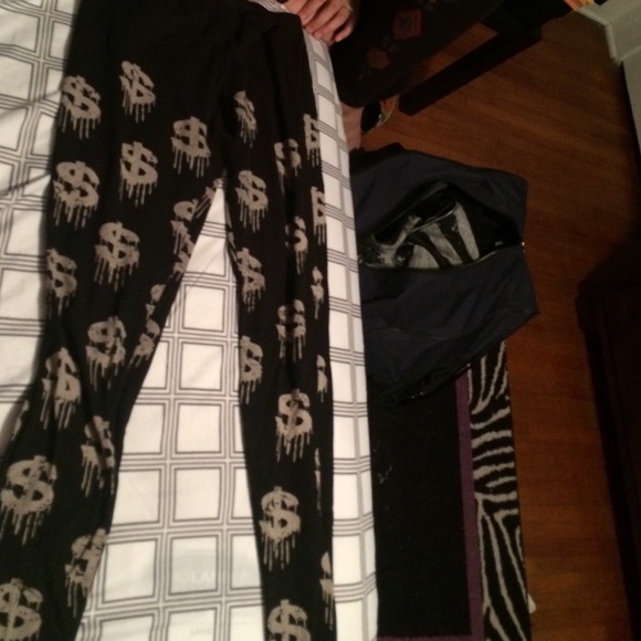 Money sign leggings