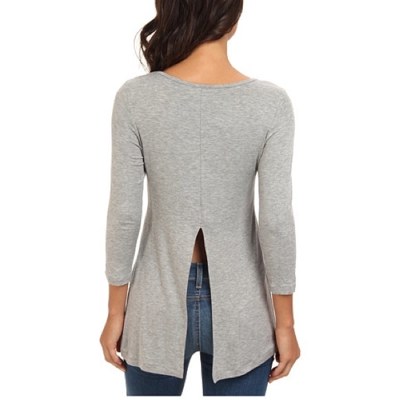 SOLD Simple yet striking gray quarter sleeve top