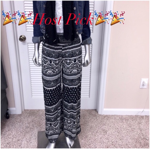 Rue21 Pants - 🎉🎉HOST PICK 10/17/15🎉🎉NWT!! Palazzo Pants