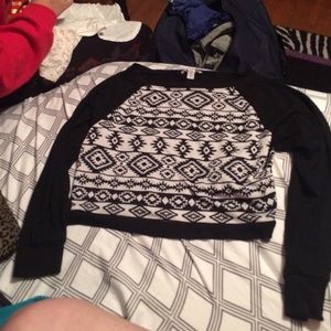 Long sleeve black & white