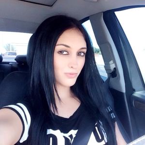 Meet your Posher, Evelyn