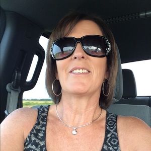 Meet your Posher, Jeanann