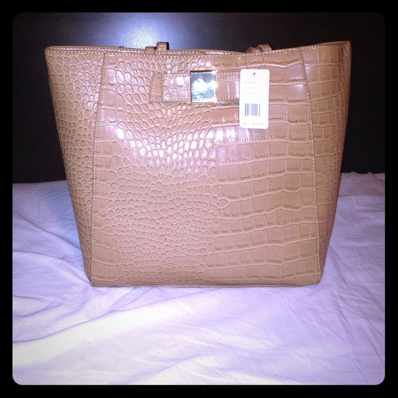 NWT Ivanka Trump handbag