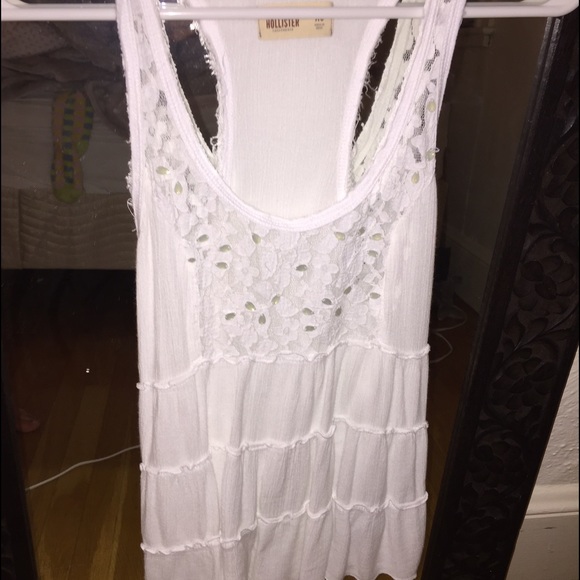 Hollister top