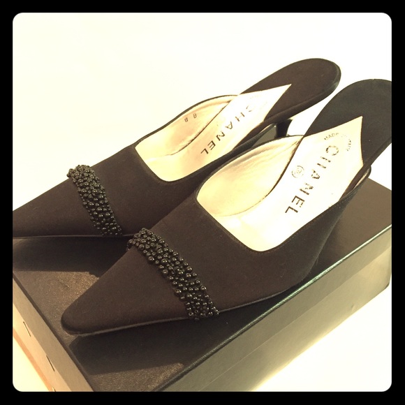 CHANEL beaded satin kitten heels