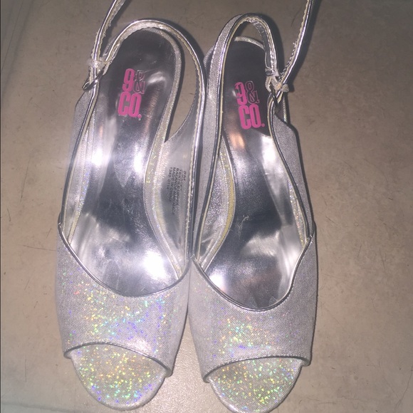 9 & Co. Silver heels - Picture 3 of 3