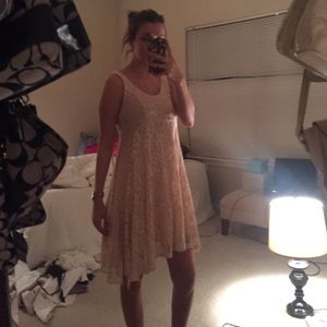 Pink and white lance dess