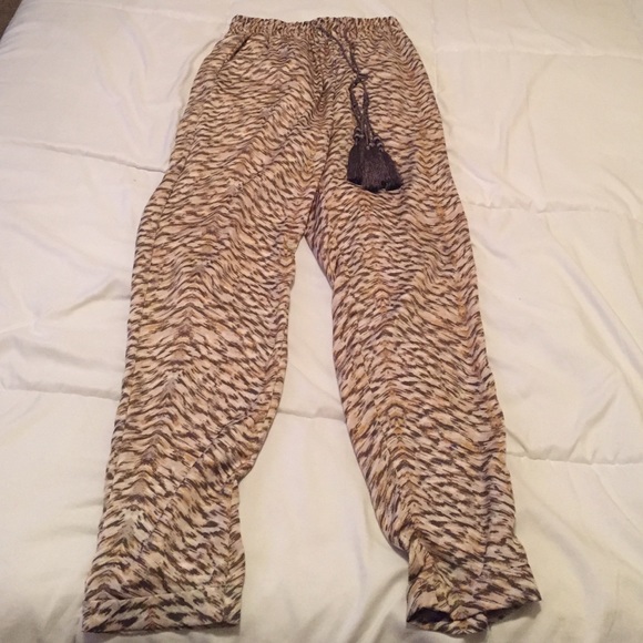 Loose fitting trouser pants