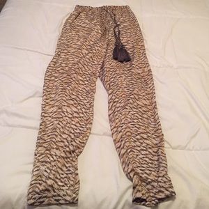 Loose fitting trouser pants
