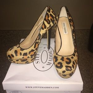 LEOPARD platform pumps. Steve Madden - BEVV-L