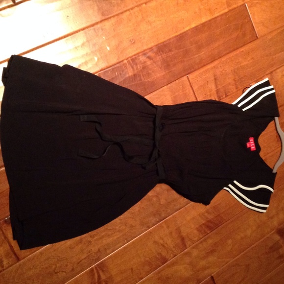 ⚡️Flash Sale⚡️Elle Black Dress - Picture 3 of 3