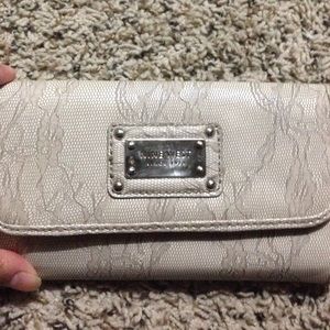 Nine West lace leather pattern wallet