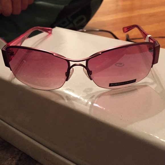 BCBGMAXAZARIA Rose Sunglasses