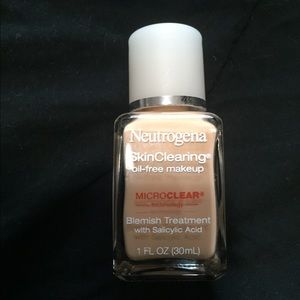 Neutrogena liquid foundation