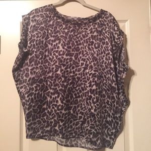 SOLD! 🚨 1000% silk animal print top