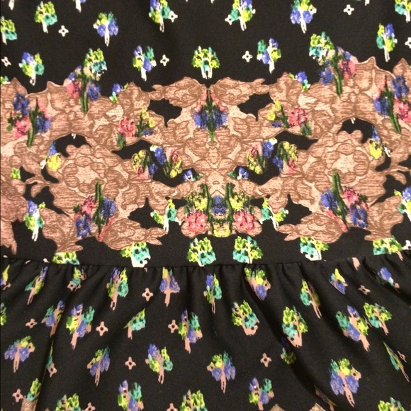 Floral Topshop Peplum Shirt - Picture 2 of 3