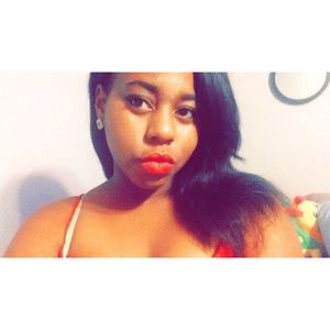 Meet your Posher, Adri