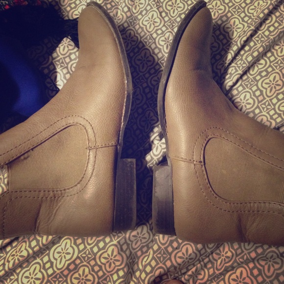 Tan boots