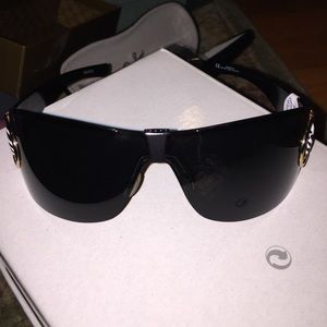 GUCCI SUNGLASSES