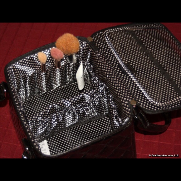 Makeup organizer