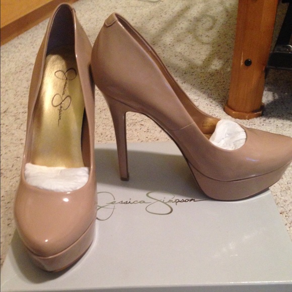 Jessica Simpson Nude Pumps