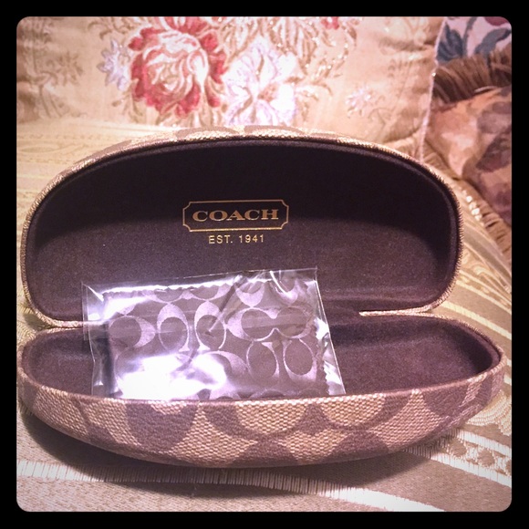 Coach medium size shell case - Picture 1 of 3