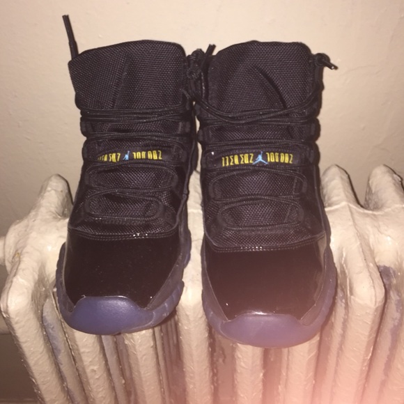 Jordan's 11 (Gamma)- Nikes