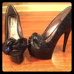 Black glitter Steve Madden 6 inch heels