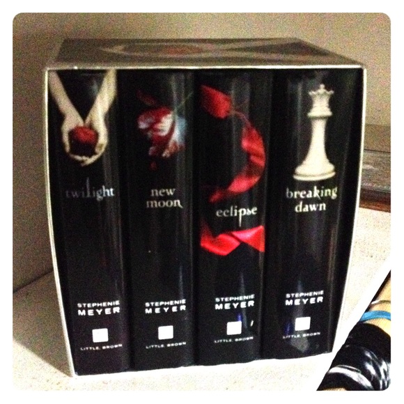 Twilight book collection - Picture 1 of 1