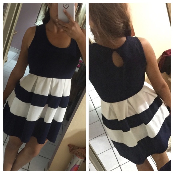 ❌Sold❌Navy Blue OffWhite Open Back Stripe Dress