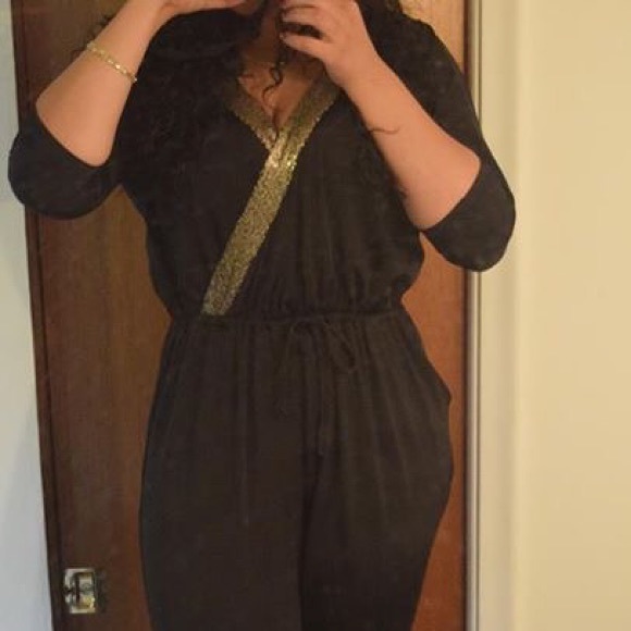 ⚡️An eye catching jumpsuit 💥 - Picture 2 of 4