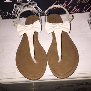 LC Lauren Conrad White Bow Sandals