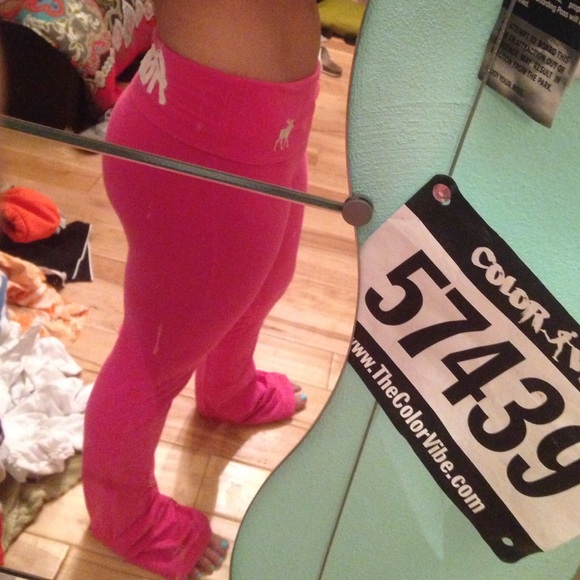 abercrombie & fitch pink yoga pants