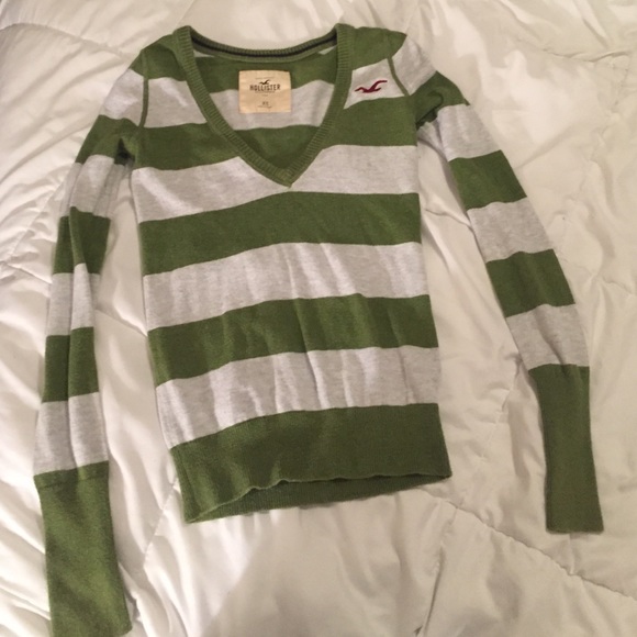 Hollister sweater
