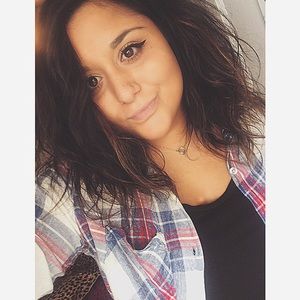 Meet your Posher, Nina