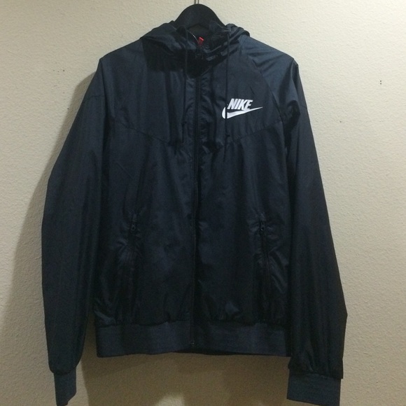 Nike Windrunner Zip Up Jacket. Black/black.