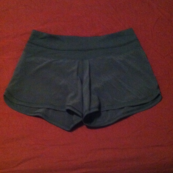 Lululemon running short