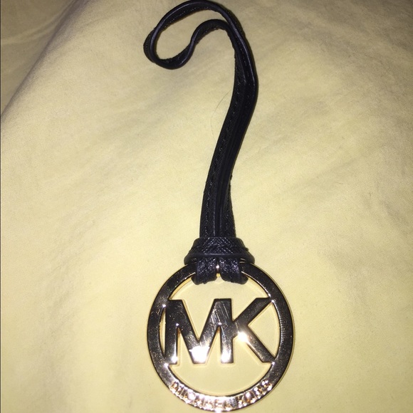 Michael Kora medallion