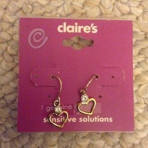 Sensitive earrings