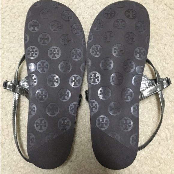 TORY BURCH SANDALS!! BARELY WORN - Picture 3 of 3