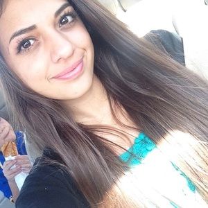 Meet your Posher, Noemi