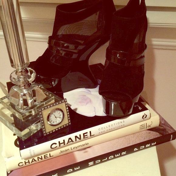 Black patent and mesh with cutout heel