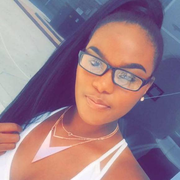 Meet your Posher, Dawnielle