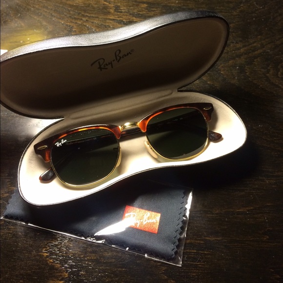Ray-Ban Sunglasses - Picture 2 of 4