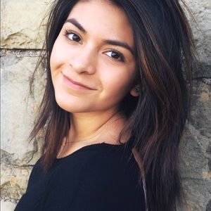 Meet your Posher, Marina