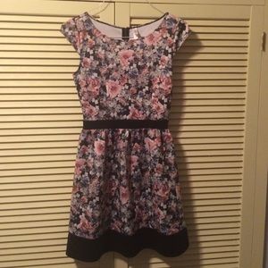 ADORABLE FLORAL DRESS
