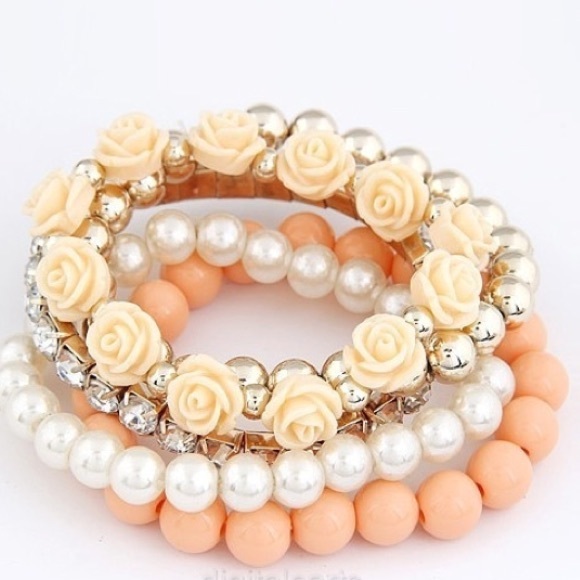 Peach Mix of flower beads and rhinestone bracelet