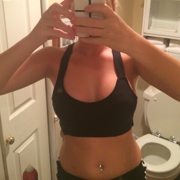 Black strappy crop top - Picture 2 of 2